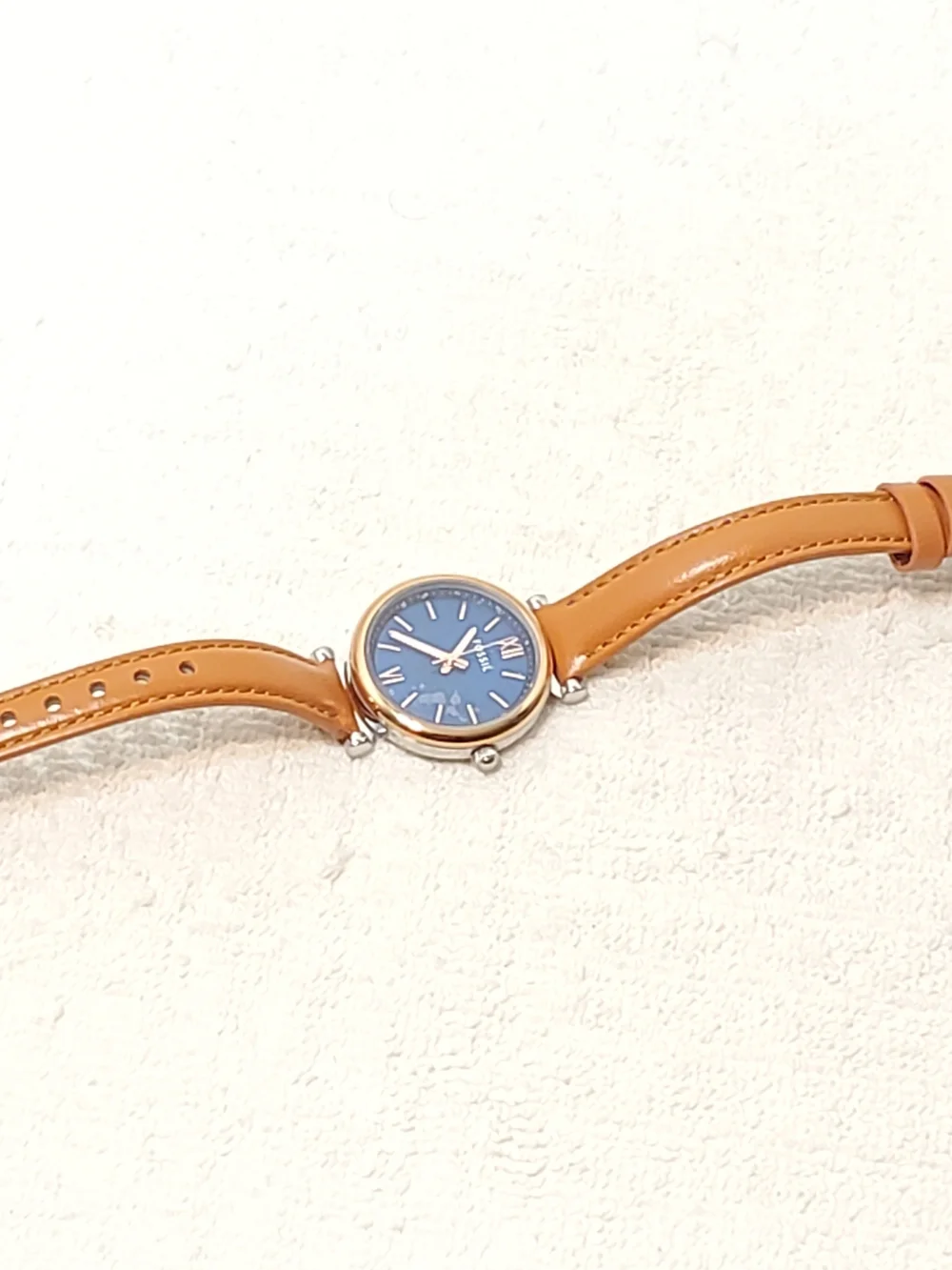 Fossil Carlie Women's Quartz Watch Blue Dial Mini Leather Gold Tone Bezel NEW